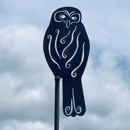 GARDEN STAKE - RURU (MOREPORK)
